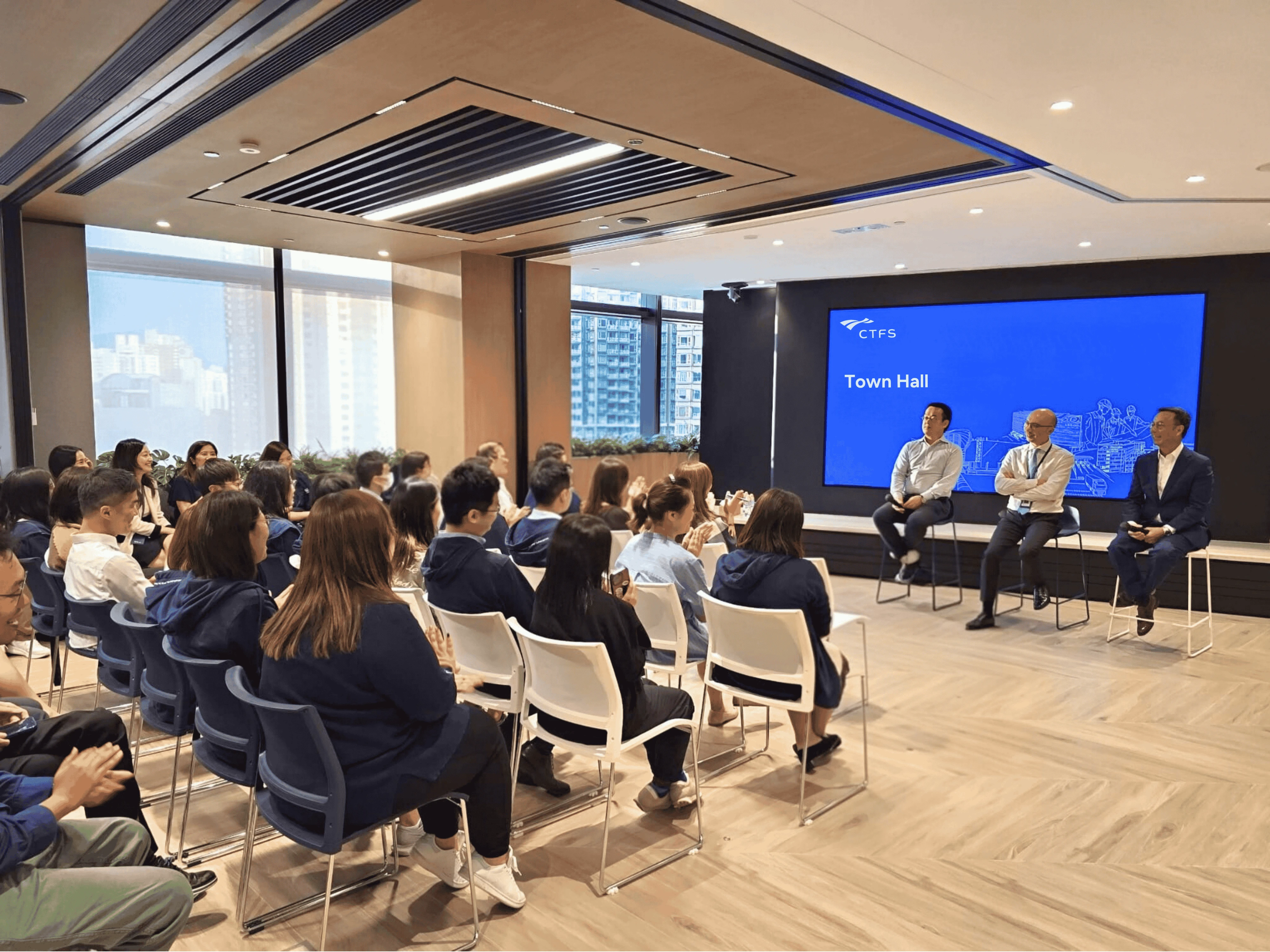 建立员工与高层管理人员的互动沟通